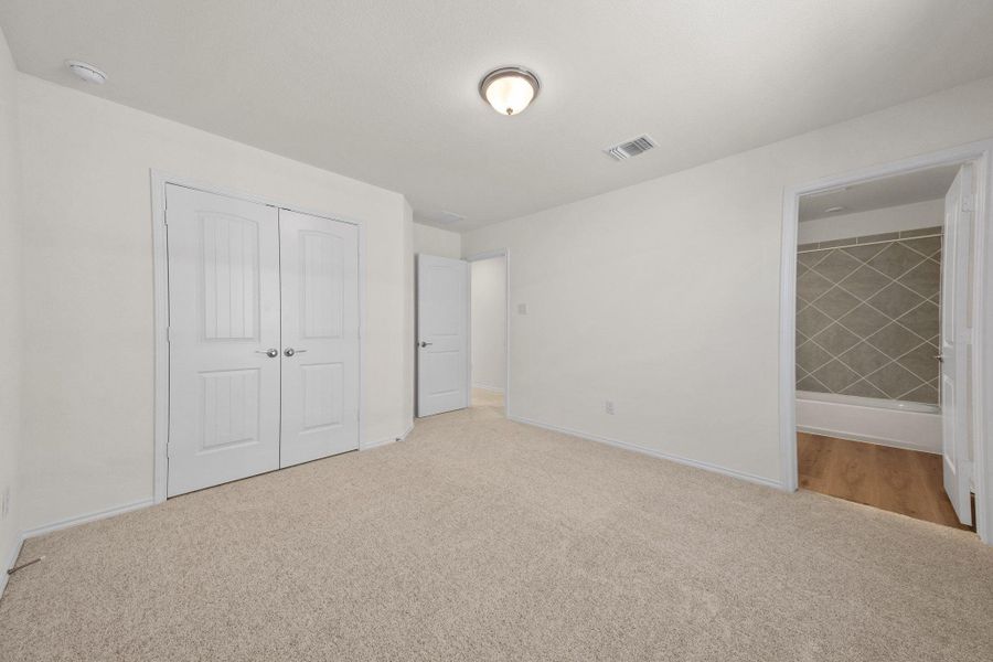 Spacious, unfurnished interior of a new home in Salerno - Classic Collection, Round Rock (Image 26).