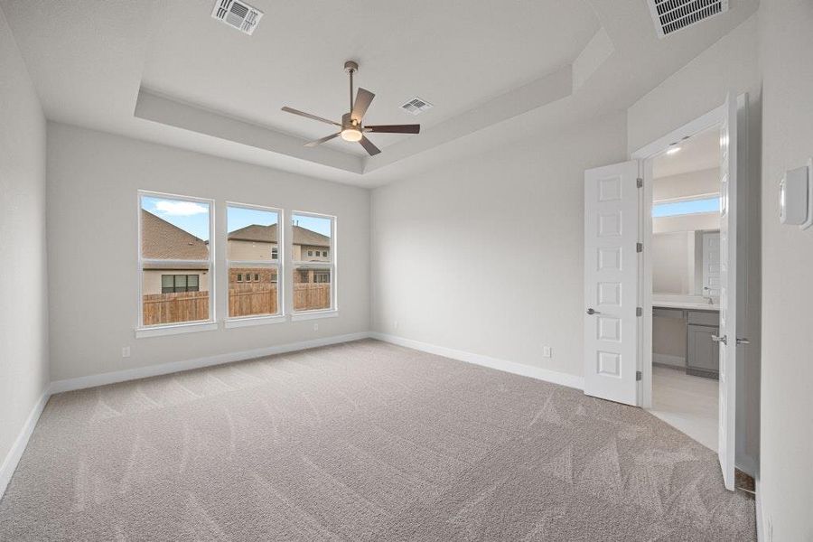 Spacious, unfurnished interior of a new home in Santa Rita Ranch, Liberty Hill (Image 21).