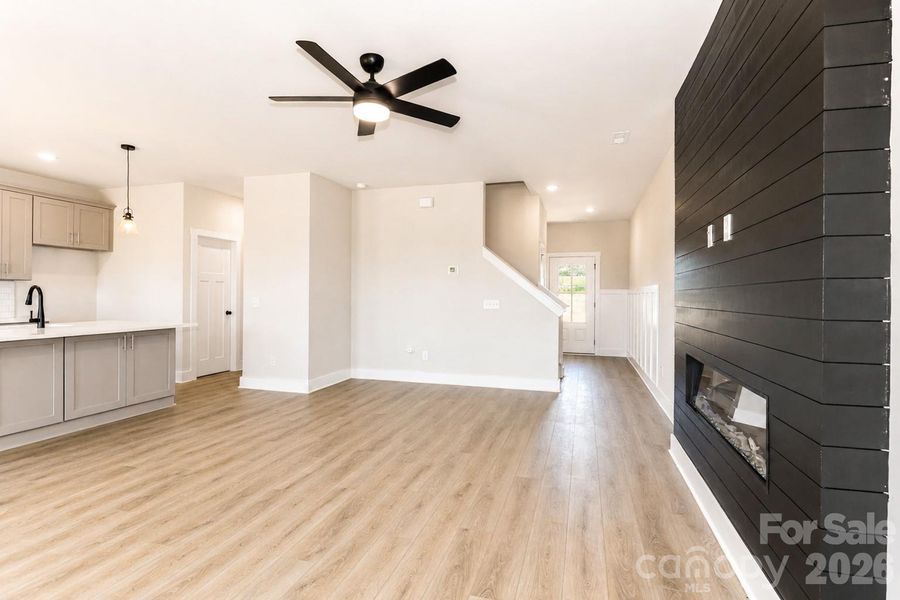 Spacious, unfurnished interior of a new home in , Stony Point (Image 34).