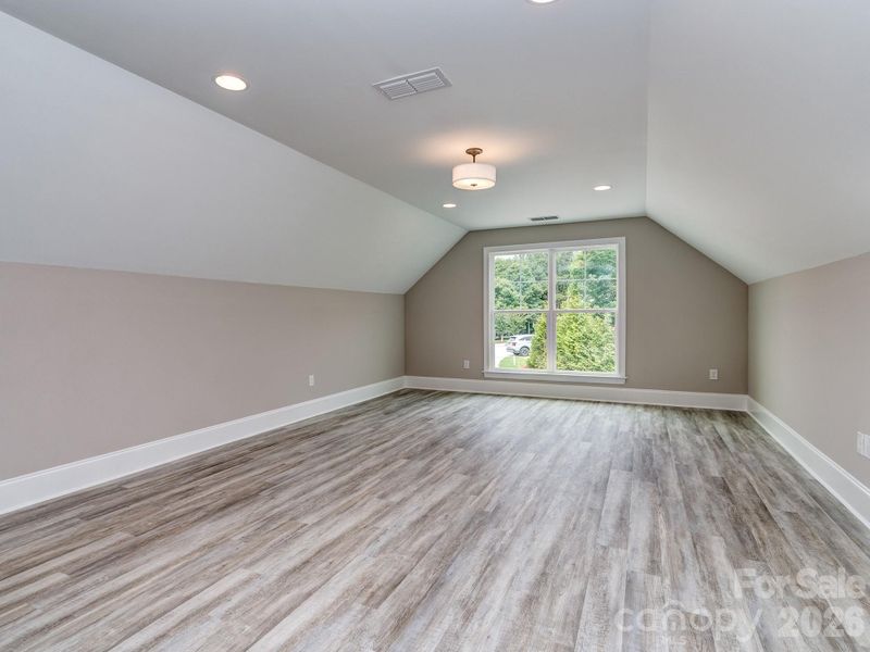 Spacious, unfurnished interior of a new home in , York (Image 35).
