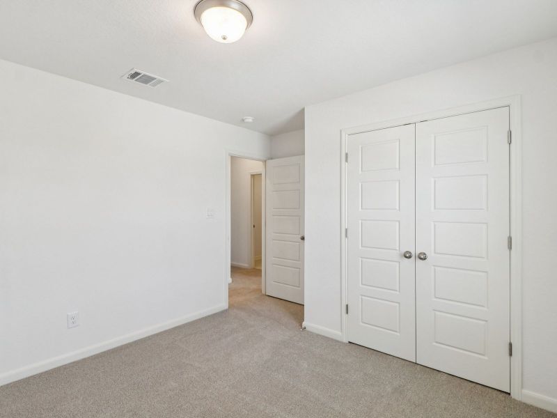 Spacious, unfurnished interior of a new home in Royal Crest, San Antonio (Image 17). Spacious, unfurnished interior of a new home in Royal Crest, San Antonio (Image 17).