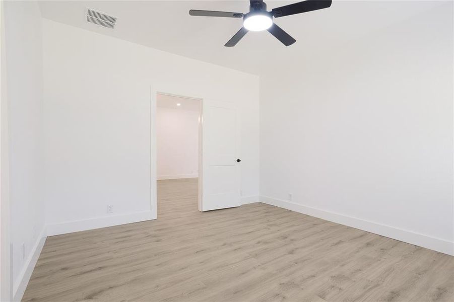Spacious, unfurnished interior of a new home in , Van Alstyne (Image 21). Spacious, unfurnished interior of a new home in , Van Alstyne (Image 21).
