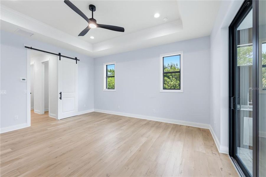 Spacious, unfurnished interior of a new home in , Port Charlotte (Image 28).