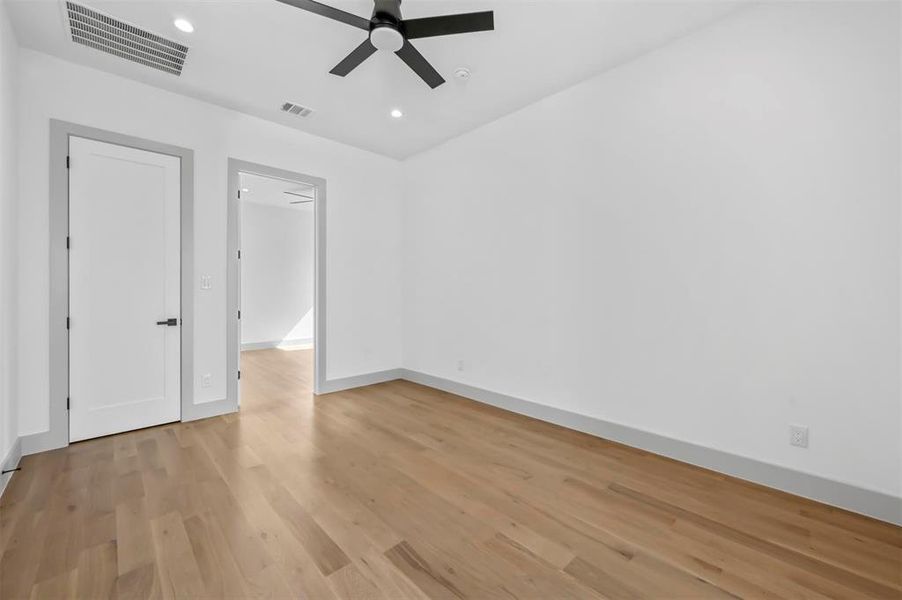 Spacious, unfurnished interior of a new home in , Dallas (Image 21). Spacious, unfurnished interior of a new home in , Dallas (Image 21).