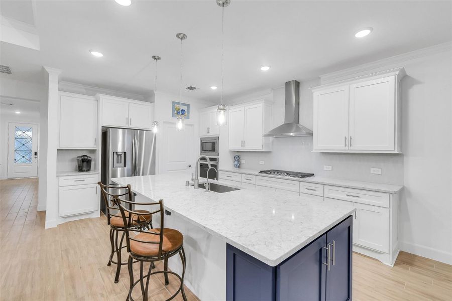 Furnished interior view inside a new home in Del Webb in Chambers Creek, Willis (Image 11). Furnished interior view inside a new home in Del Webb in Chambers Creek, Willis (Image 11).