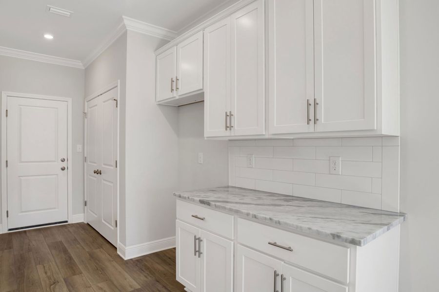 Representative furnished interior of a home built from the Drexel by Maronda Homes in Bellview Pointe, Bellview (Image 4).