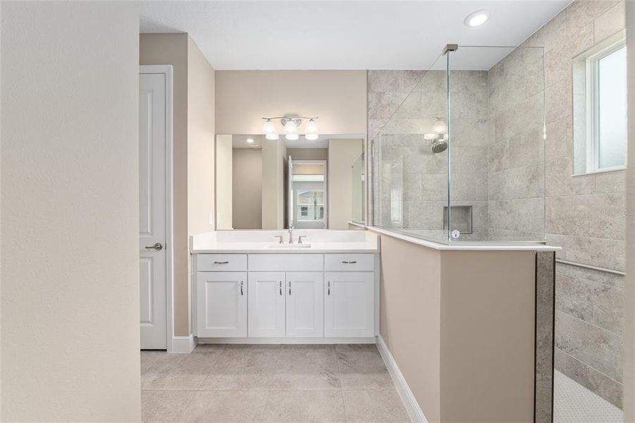 Furnished interior view inside a new home in , Ocala (Image 17).