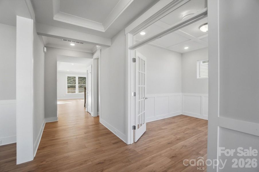 Foyer with tray ceiling