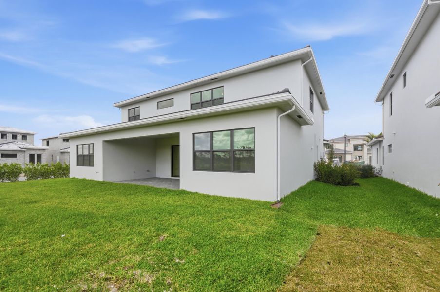 37-print-10140-royal-ascot-avenue