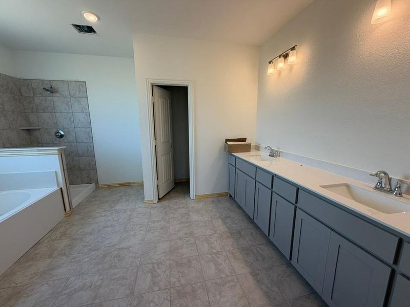 Furnished interior view inside a new home in Covenant Park, Springtown (Image 4).