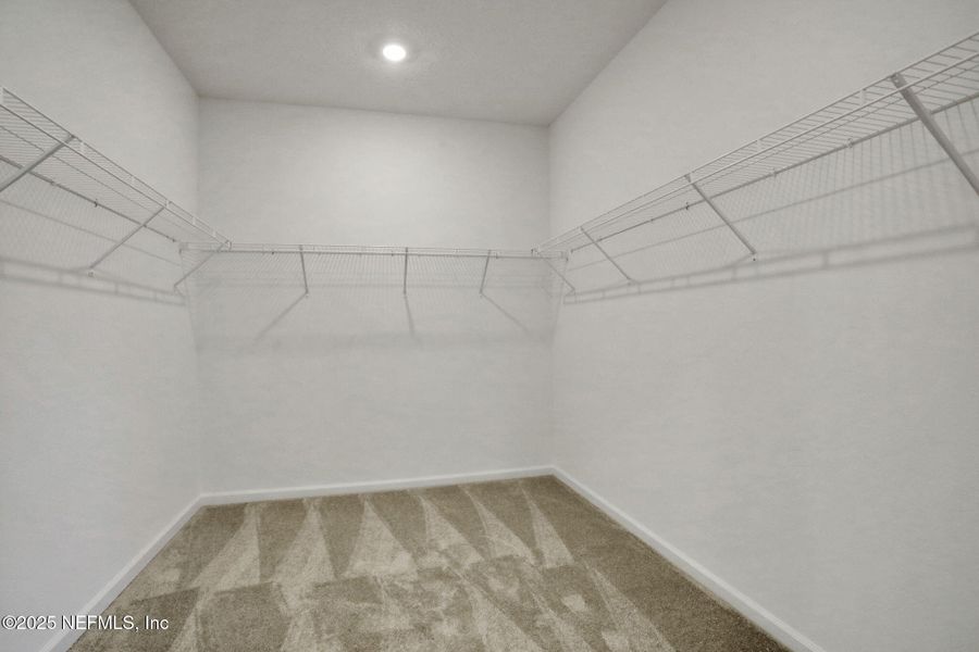 Spacious, unfurnished interior of a new home in , Green Cove Springs (Image 42).