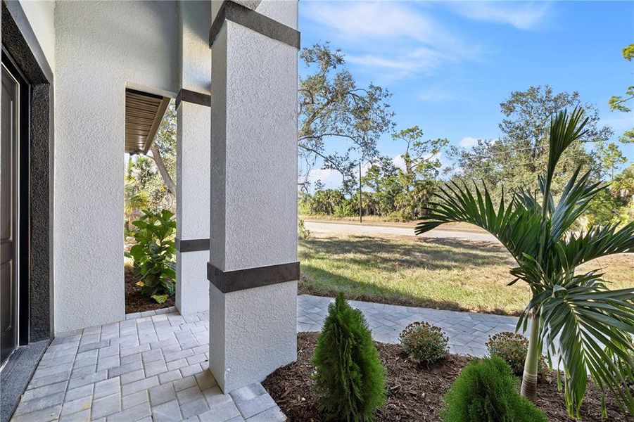 Exterior details and patio area of a home in , Port Charlotte (Image 25).