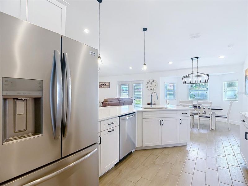 Furnished interior view inside a new home in , Bartow (Image 14).