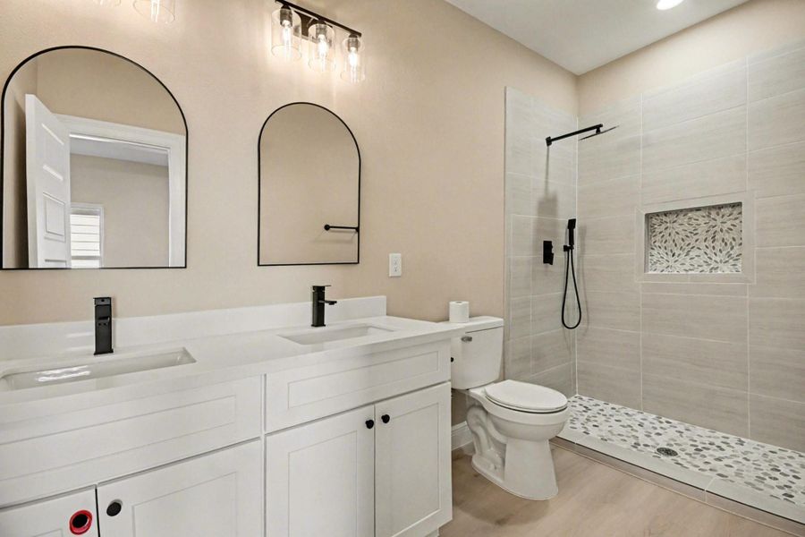 Furnished interior view inside a new home in , La Marque (Image 9).