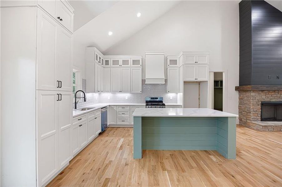 Furnished interior view inside a new home in , Cartersville (Image 31).