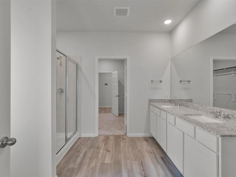 Furnished interior view inside a new home in River Ranch Meadows, Dayton (Image 13).