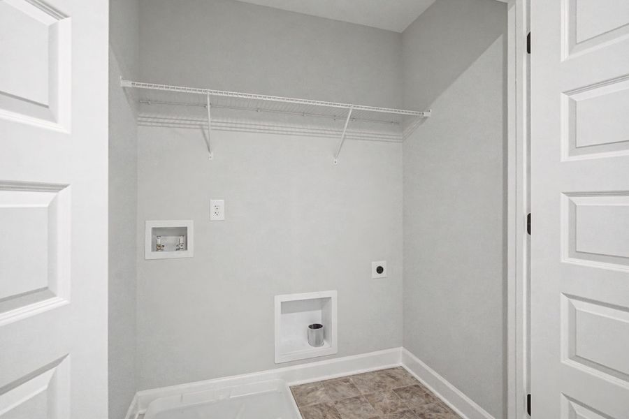 Spacious, unfurnished interior of a new home in Oxford Station, Gallatin (Image 39).