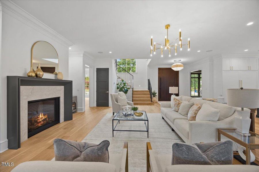 012-2A1A8179 012-2A1A8179