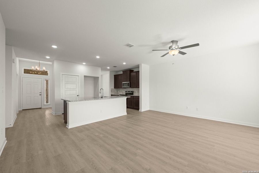 Spacious, unfurnished interior of a new home in Arroyo Ranch, Seguin (Image 24). Spacious, unfurnished interior of a new home in Arroyo Ranch, Seguin (Image 24).