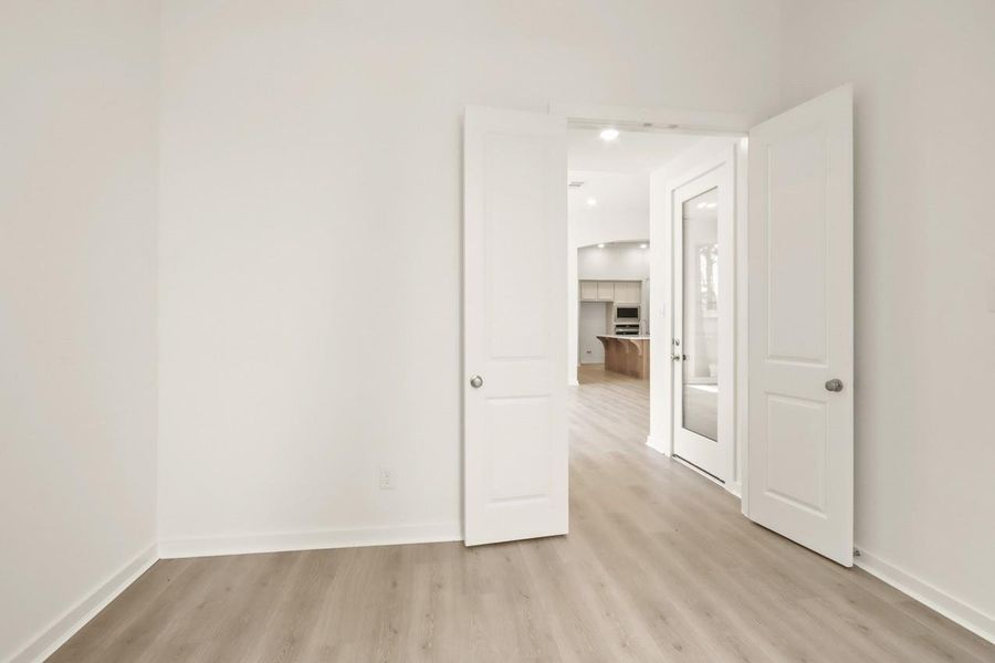 Spacious, unfurnished interior of a new home in Emory Glen, Magnolia (Image 19).