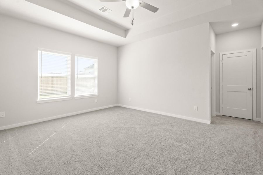 Spacious, unfurnished interior of a new home in Martha's Vineyard, Alvin (Image 27).