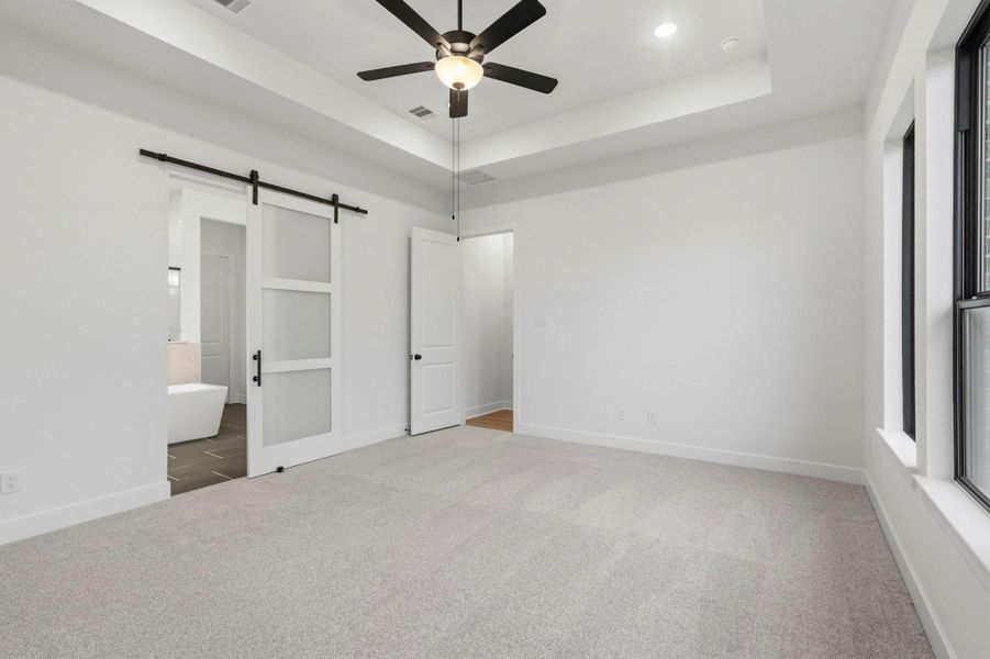 Spacious, unfurnished interior of a new home in Elyson, Katy (Image 24).