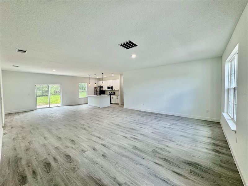Spacious, unfurnished interior of a new home in , Beverly Hills (Image 38).