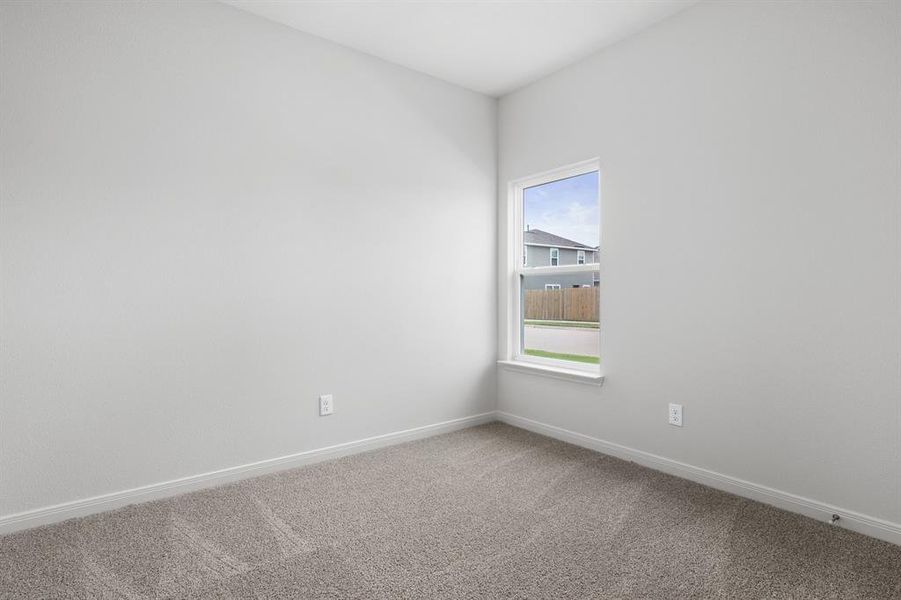 Spacious, unfurnished interior of a new home in Logan Square, Fort Worth (Image 10).