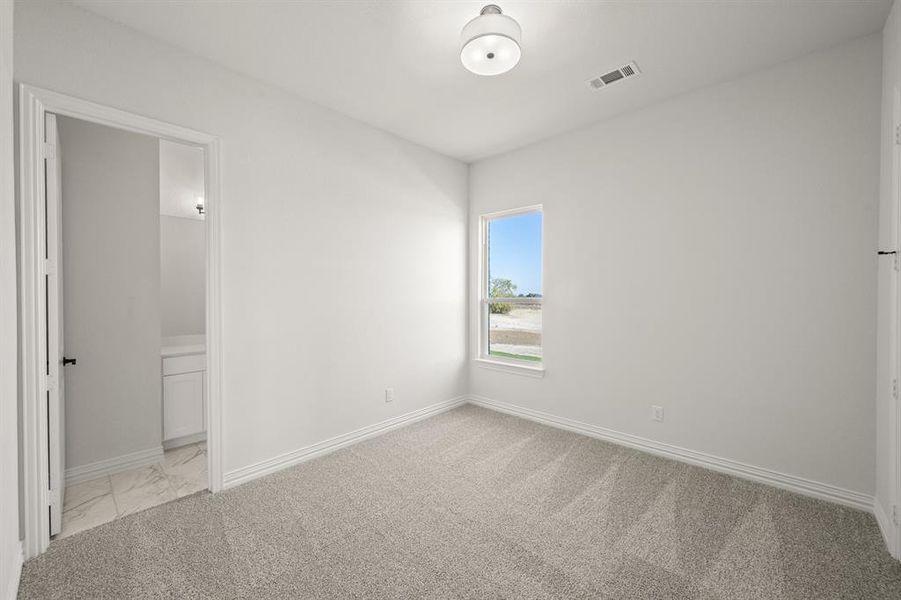 132 Fan Mill- Bedroom-1 132 Fan Mill- Bedroom-1