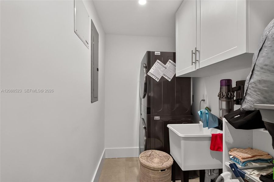 Furnished interior view inside a new home in , Miami (Image 26).