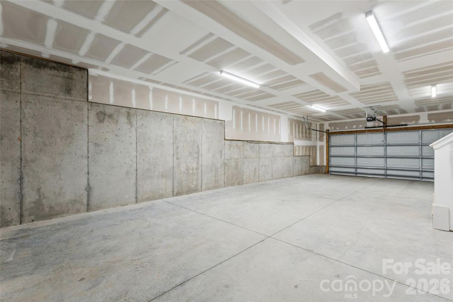 GIGANTIC GARAGE!