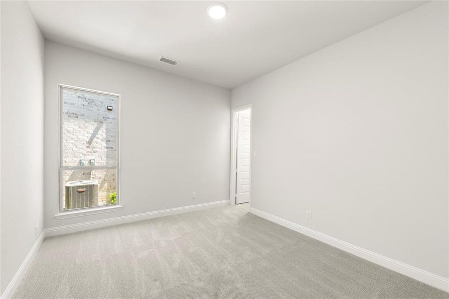 06. 2118 Clairmount - Bed 2