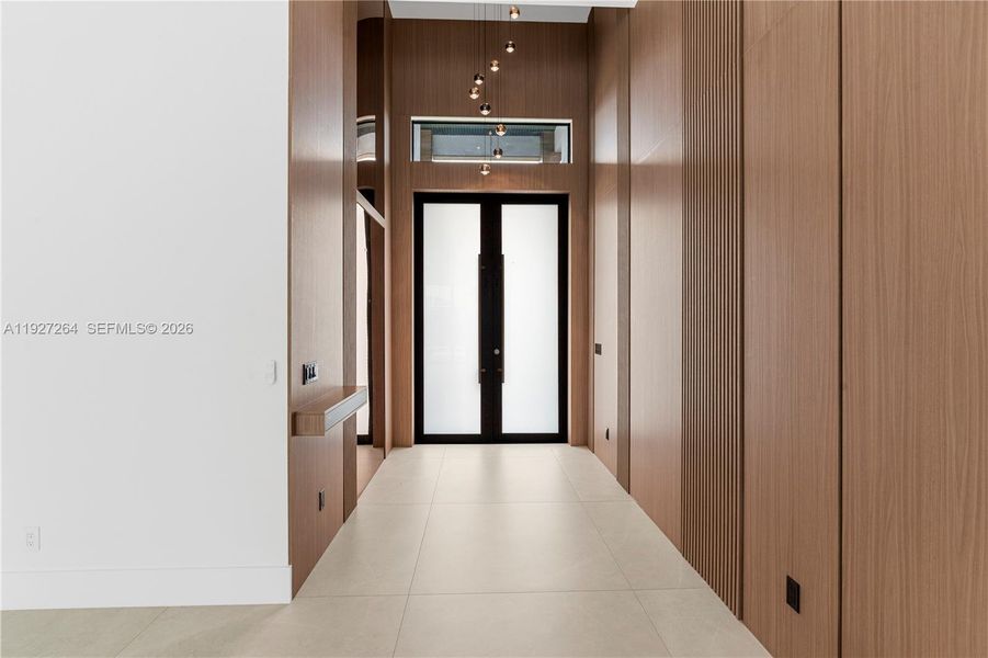 Spacious, unfurnished interior of a new home in , Cape Coral (Image 48). Spacious, unfurnished interior of a new home in , Cape Coral (Image 48).