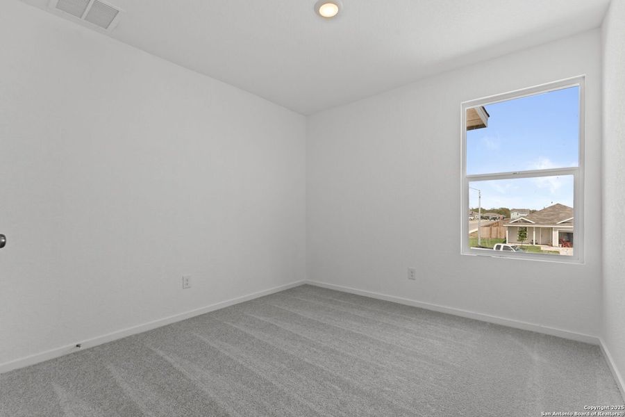 Spacious, unfurnished interior of a new home in Lodi Grove, Floresville (Image 11). Spacious, unfurnished interior of a new home in Lodi Grove, Floresville (Image 11).