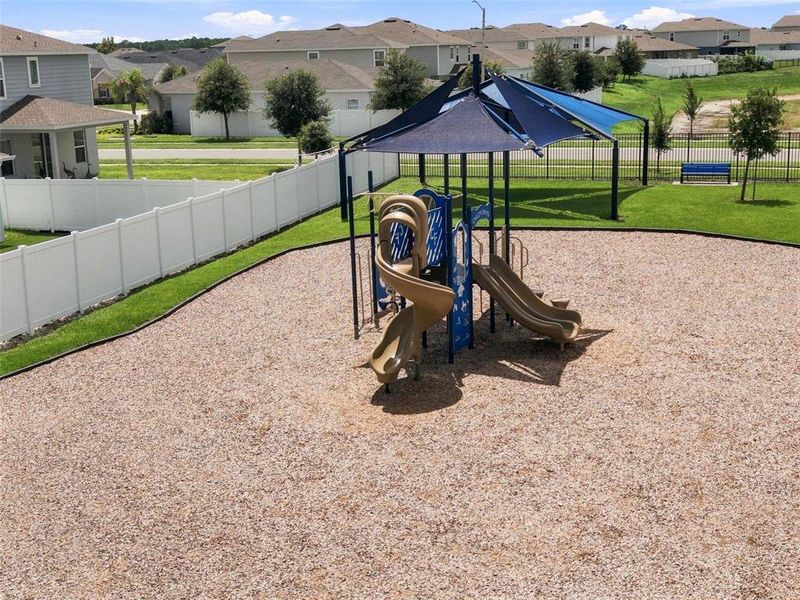 Community amenities in , Davenport (Image 67).