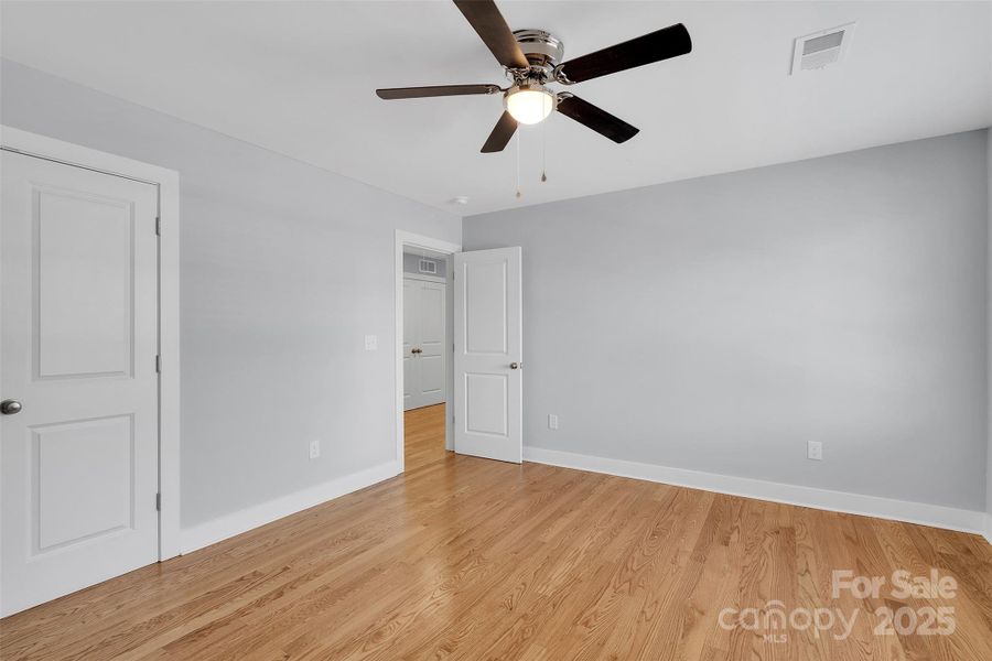 Spacious, unfurnished interior of a new home in , Charlotte (Image 19).