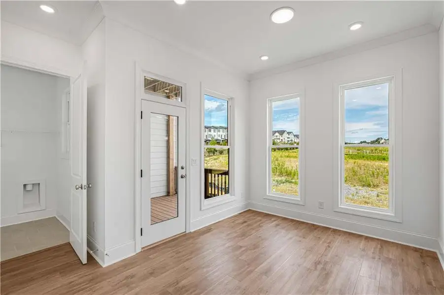 Spacious, unfurnished interior of a new home in Waterhaven, Cumming (Image 44).