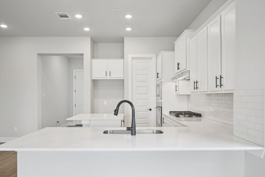 Close-up of interior finishes inside a home in Cross Creek, Cedar Park (Image 17).