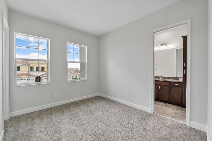 Spacious, unfurnished interior of a new home in , Loxahatchee (Image 39).