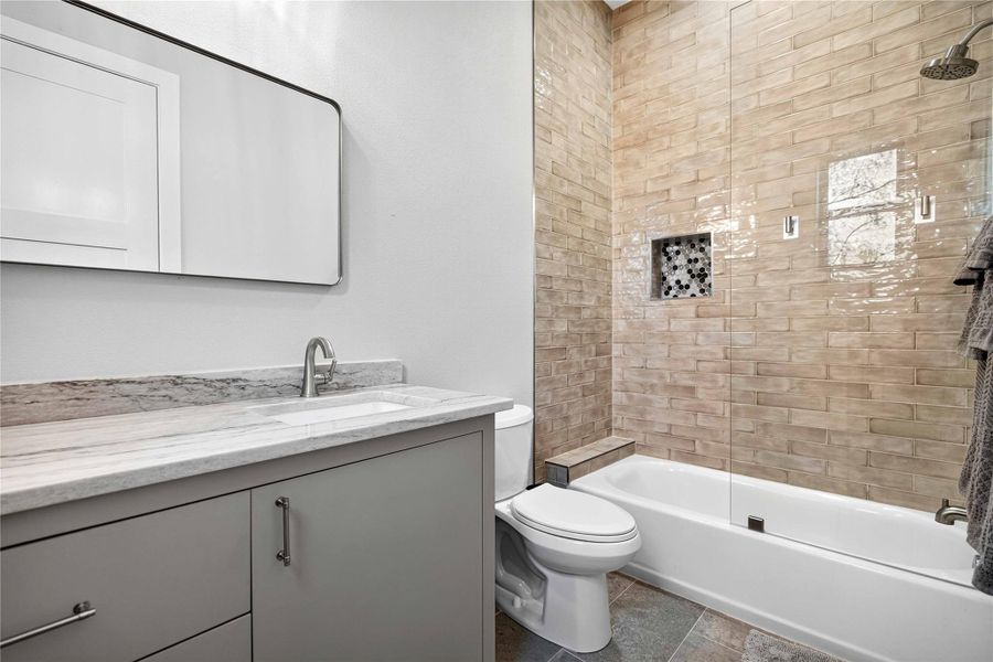 Furnished interior view inside a new home in , Marble Falls (Image 21).