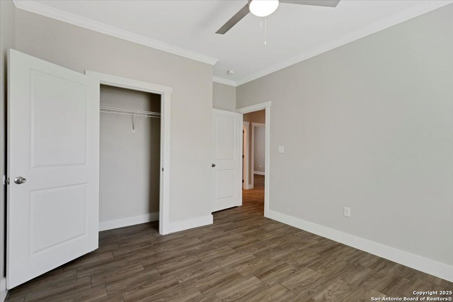 Spacious, unfurnished interior of a new home in , San Antonio (Image 17).