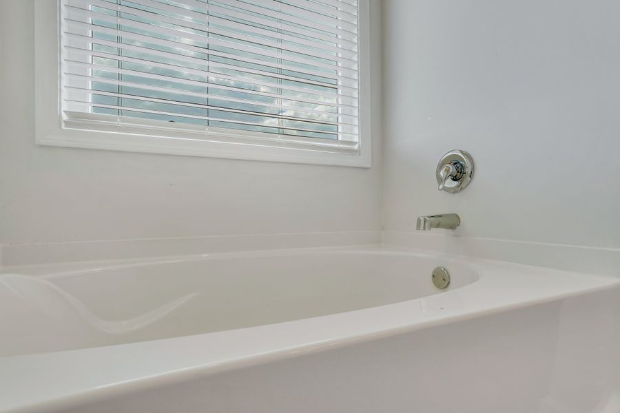 Representative interior finishes for a home built from the The Norman by RTS Homes in The Pointe at Villages on Marne, Hinesville (Image 33).