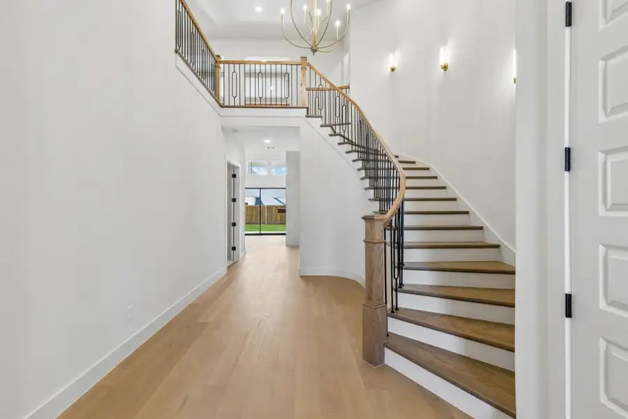 Spacious, unfurnished interior of a new home in StarView, Prosper (Image 20).