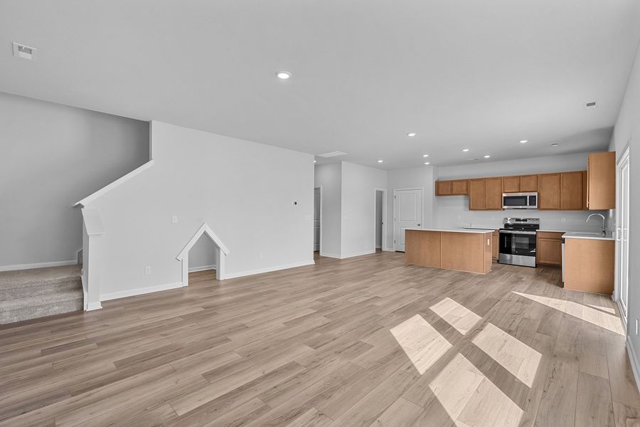 Spacious, unfurnished interior of a new home in Hanes Lake, Winston-Salem (Image 22).