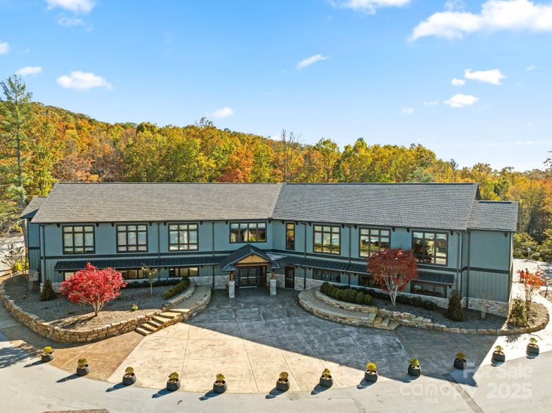 Image 40 of a home in .