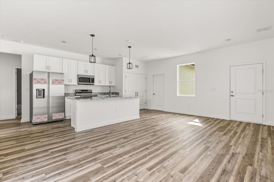 Spacious, unfurnished interior of a new home in , Poinciana (Image 18).