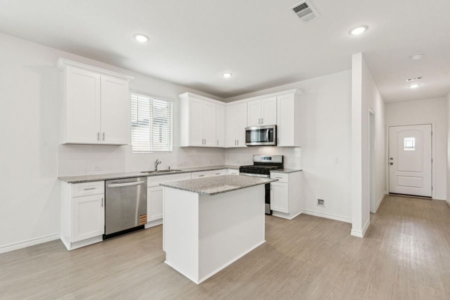 Furnished interior view inside a new home in River Ranch, Dayton (Image 5).