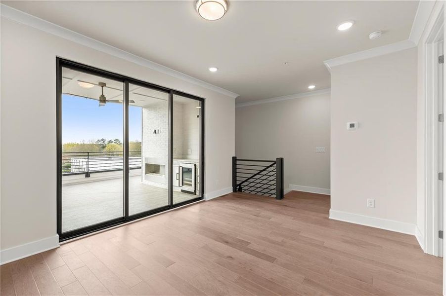 Spacious, unfurnished interior of a new home in , Alpharetta (Image 45).