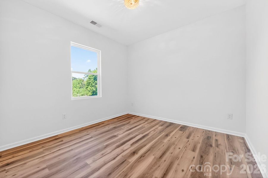 Spacious, unfurnished interior of a new home in , Shelby (Image 32).