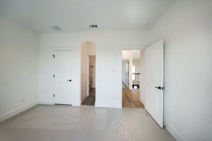Representative unfurnished interior of a home built from the The Travis by Whitestone Custom Homes in Johnson Ranch, Bulverde (Image 55).
